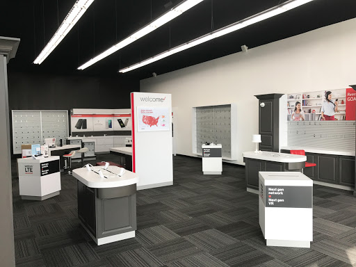 Cell Phone Store «GoWireless Verizon Authorized Retailer», reviews and photos, 200 US-22, Green Brook Township, NJ 08812, USA