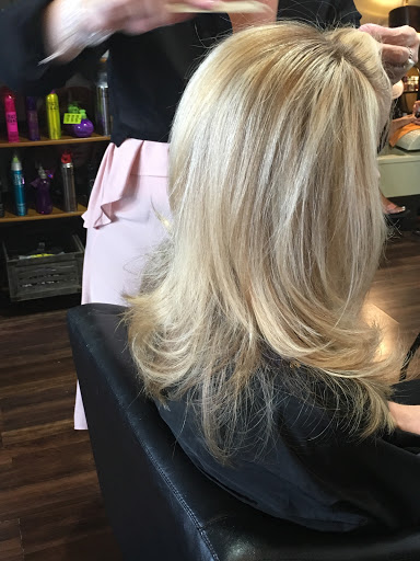 Hair Salon «Locks Salon on Public Square», reviews and photos, 19 S Public Square, Cartersville, GA 30120, USA