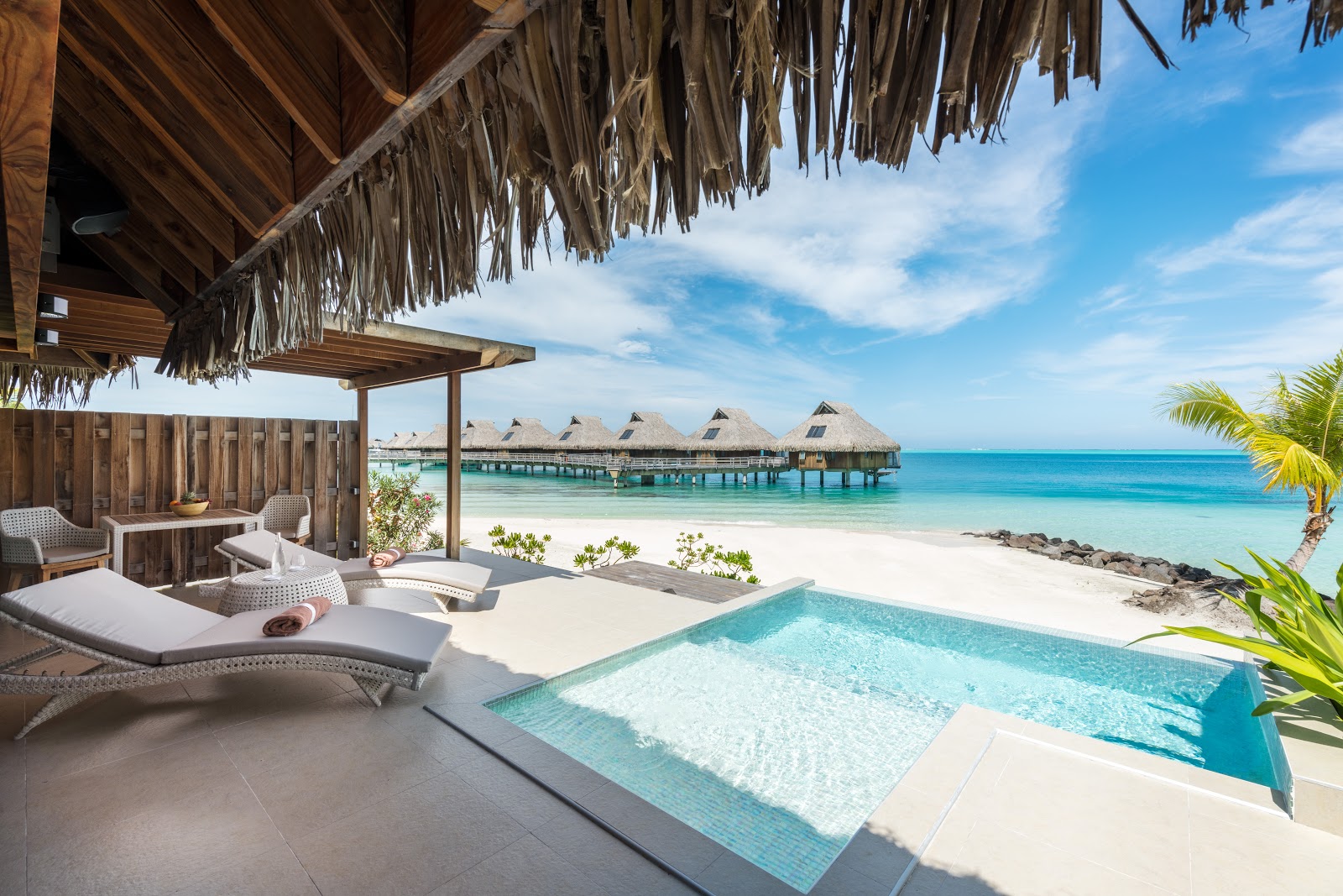 Fotografie cu Plaja Conrad Bora Bora - locul popular printre cunoscătorii de relaxare