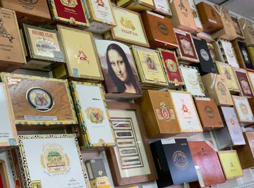 Liquor Store «PAPI LIQUORS and KEGS», reviews and photos, 1446 W 49th St, Hialeah, FL 33012, USA