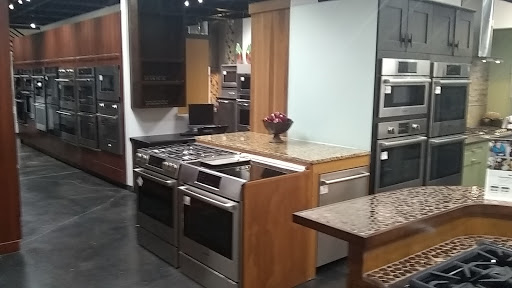 Appliance Store «Capital Distributing Showroom», reviews and photos, 2910 N Stemmons Fwy, Dallas, TX 75247, USA