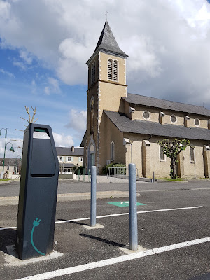 MObiVE Charging Station à Artiguelouve