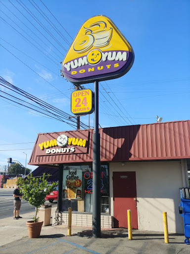 Yum Yum Donuts, 16167 Nordhoff St, North Hills, CA 91343, USA, 