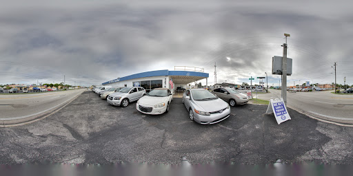 Used Car Dealer «Fort Myers Auto Mall», reviews and photos, 2475 Fowler St, Fort Myers, FL 33901, USA