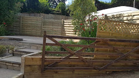 M.D FENCING AND LANDSCAPES
