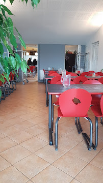 Atmosphère du Restaurant Le P'tit Fait Tout à Sablé-sur-Sarthe - n°13