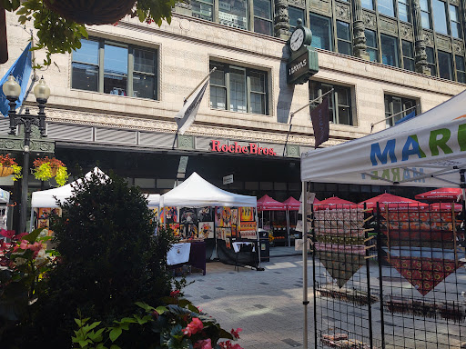 Roche Bros., 8 Summer St, Boston, MA 02110, USA, 