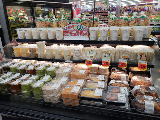 Grocery Store «Superior Grocers», reviews and photos, 1375 N Citrus Ave, Covina, CA 91722, USA