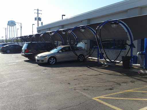 Car Wash «NASCAR Car Wash Elmwood Park», reviews and photos, 7525 W Grand Ave, Elmwood Park, IL 60707, USA