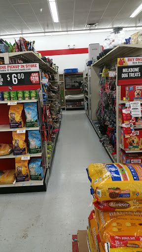 Home Improvement Store «Tractor Supply Co.», reviews and photos, 4377 Genesee Valley Plaza Rd, Geneseo, NY 14454, USA