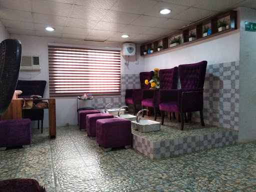 Spakools Beauty Spa & Skin Care, lekki phase 1 plot 111 Adebisi ogunniyi, off Oladimeji Alo St, street, Lekki, Nigeria, Spa, state Lagos