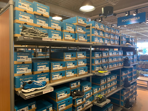 Sportswear Store «Columbia Sportswear Outlet Store at Prime Outlets Williamsburg», reviews and photos, 5711-37 Richmond Rd, Williamsburg, VA 23188, USA