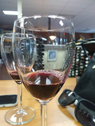 Liquor Store «Rumbleseat Wine», reviews and photos, 5853 Far Hills Ave, Dayton, OH 45429, USA