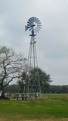 Golf Course «Austin Bayou Golf Course and RV Park», reviews and photos, 2111 County Rd 33, Danbury, TX 77534, USA