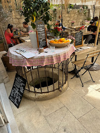 Atmosphère du Restaurant Les Baux Jus à Les Baux-de-Provence - n°11