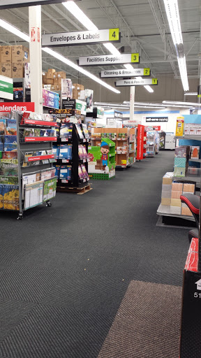 Office Supply Store «Staples», reviews and photos, 6272 Saginaw Rd, Grand Blanc, MI 48439, USA
