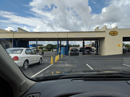 Shopping Mall «Lake Village Shopping MallKitchengaets», reviews and photos, 10601 US-441, Leesburg, FL 34788, USA