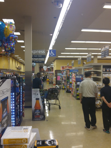 Grocery Store «Safeway», reviews and photos, 7414 Little River Turnpike, Annandale, VA 22003, USA