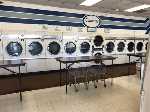 Courtesy Drycleaners And Laundry in Mahomet, Illinois