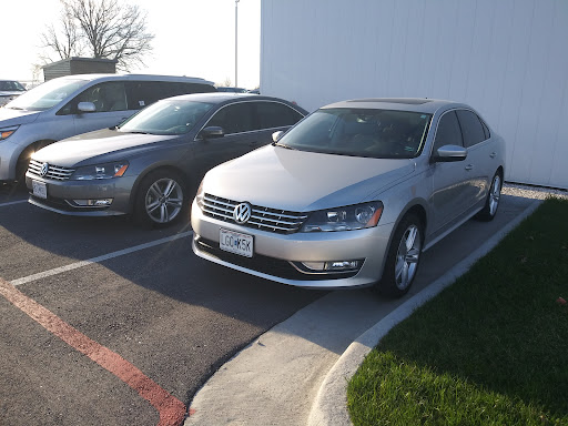 Volkswagen Dealer «Volkswagen Springfield», reviews and photos, 3145 S Campbell Ave, Springfield, MO 65807, USA