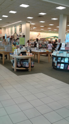 Book Store «Barnes & Noble», reviews and photos, 3120 Fairlane Dr, Allen Park, MI 48101, USA