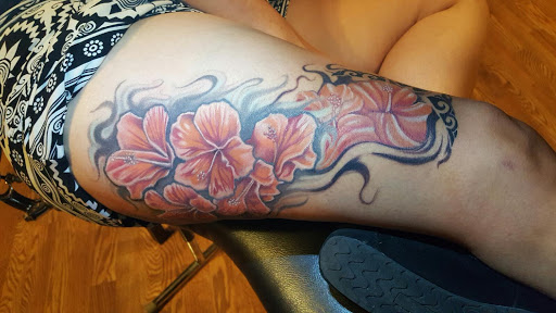 Tattoo Shop «Real INX Fine Art- Tattoo Piercing and Art Studio», reviews and photos, 420 N Mesquite St, Las Cruces, NM 88001, USA