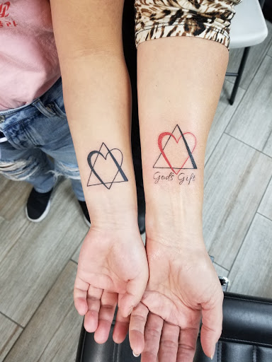 Tattoo Shop «Lucky 13 Tattooing», reviews and photos, 1800 W Broad St, Richmond, VA 23220, USA