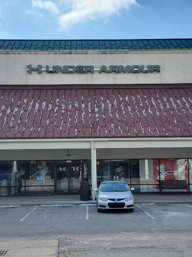 Clothing Store «Under Armour Factory House», reviews and photos, 3026 Outlet Dr, Edinburgh, IN 46124, USA