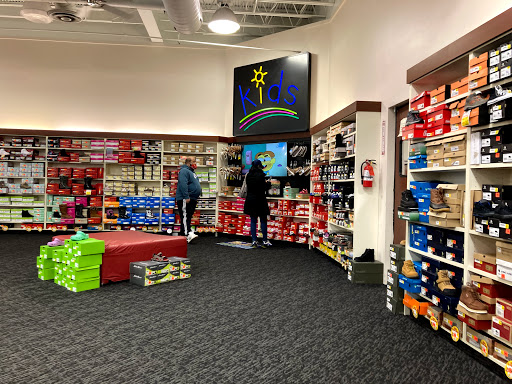 Shopping Mall «Westfield Meriden», reviews and photos, 470 Lewis Ave, Meriden, CT 06451, USA