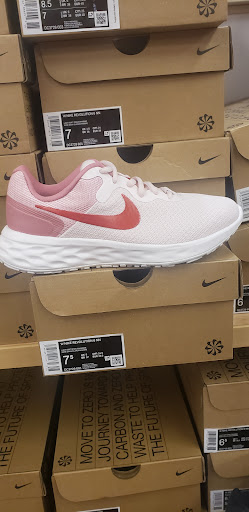 Shoe Store «Shoe Carnival», reviews and photos, 4125 Phoenix Ave, Fort Smith, AR 72903, USA