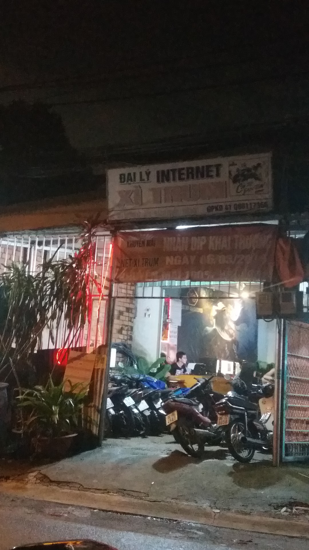 Đại lý Internet Xì Trum