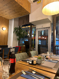 Photo n°25 de Joji à Paris ()