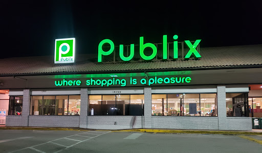 Supermarket «Publix Super Market at Country Club Plaza», reviews and photos, 18496 NW 67th Ave, Hialeah, FL 33015, USA