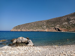 Apollonas beach'in fotoğrafı birden fazla geniş koy ile birlikte