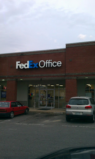 Print Shop «FedEx Office Print & Ship Center», reviews and photos, 3031 Wilma Rudolph Blvd, Clarksville, TN 37040, USA