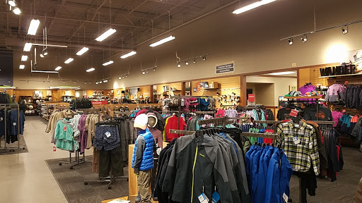 Camping Store «REI», reviews and photos, 1165 Perimeter Center W #200, Atlanta, GA 30338, USA