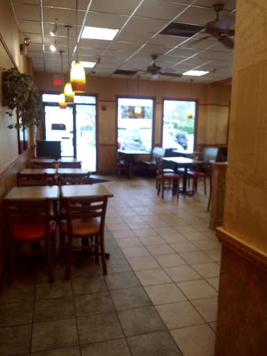 Restaurant «SUBWAY®Restaurants», reviews and photos, 40 W Terra Cotta Ave, Crystal Lake, IL 60014, USA