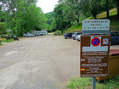 parking à Belcastel