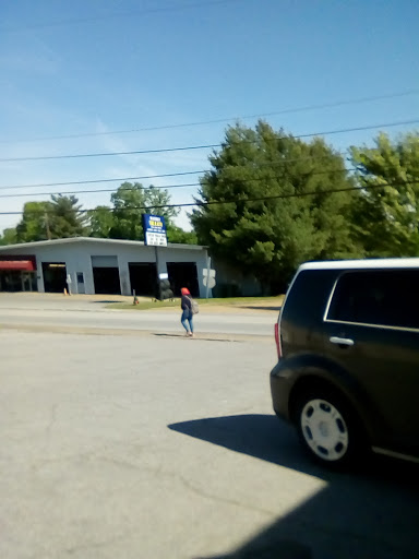 Tire Shop «Waverly Tire & Auto», reviews and photos, 407 W Main St, Waverly, TN 37185, USA