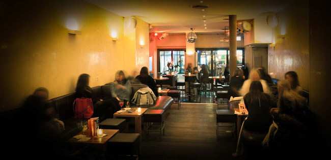 Kommentare und Rezensionen über Bücheli Caffé Bar Lounge