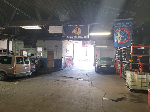 Auto Repair Shop «Guerrero Auto & Body Repair», reviews and photos, 2037 W Cermak Rd, Chicago, IL 60608, USA