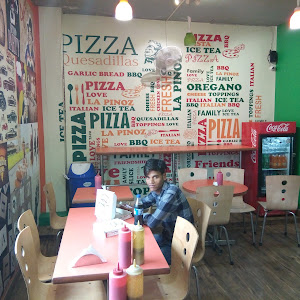 La Pinoz Pizza photo