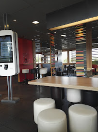 Atmosphère du Restauration rapide McDonald's à Chateaulin - n°17