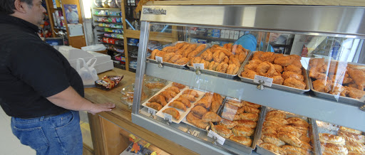 Butcher Shop «El Mercado - Market - Butcher - Empanadas», reviews and photos, 3767 N Southport Ave, Chicago, IL 60613, USA