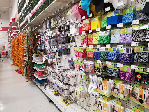 Craft Store «Michaels», reviews and photos, 1280 Corporate Dr, Westbury, NY 11590, USA
