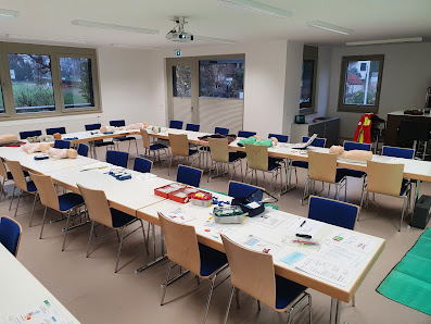 Erste Hilfe - Training Center Esslingen Seracher Str. 1, 73732 Esslingen am Neckar, Deutschland