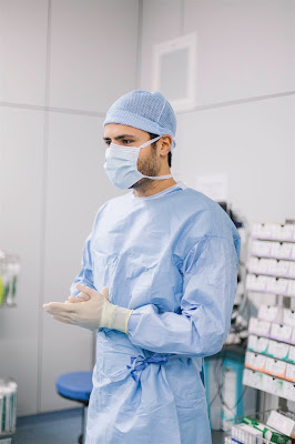 Dr Jerry LEVY - Chirurgien esthétique paris - Spécialiste Rhinoplastie, Augmentation mammaire, Injections à Paris