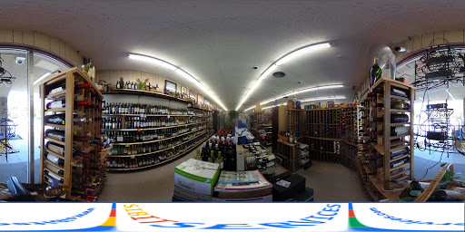 Liquor Store «Rosemont Liquors», reviews and photos, 9515 W Higgins Rd, Rosemont, IL 60018, USA