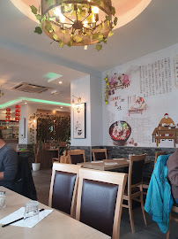 Atmosphère du Restaurant NOUILLES NOUILLES...Specialites chinoises...fast food..sur place...emporter.. à Gaillard - n°5