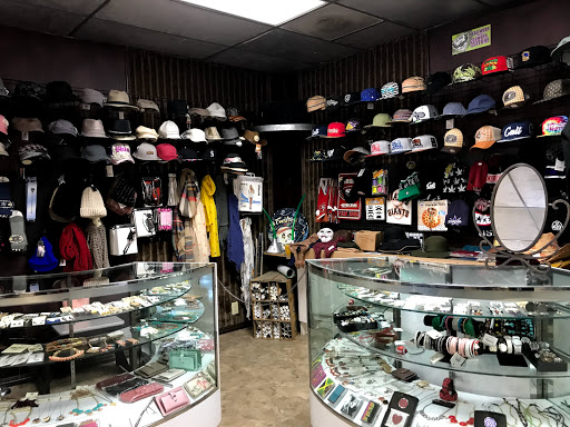 Tobacco Shop «Twisted Smoke Shop (J St)», reviews and photos, 3718 J St, Sacramento, CA 95816, USA